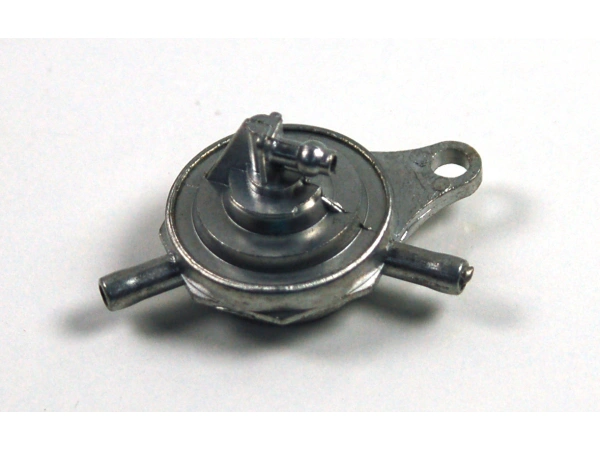 jaszmotor_webshop_benzincsap_2_csatlakozos_univerzalis_gy6_-_moretti galéria