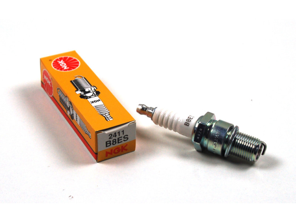 jaszmotor_webshop_gyertya_ngk_b8es_-_moretti