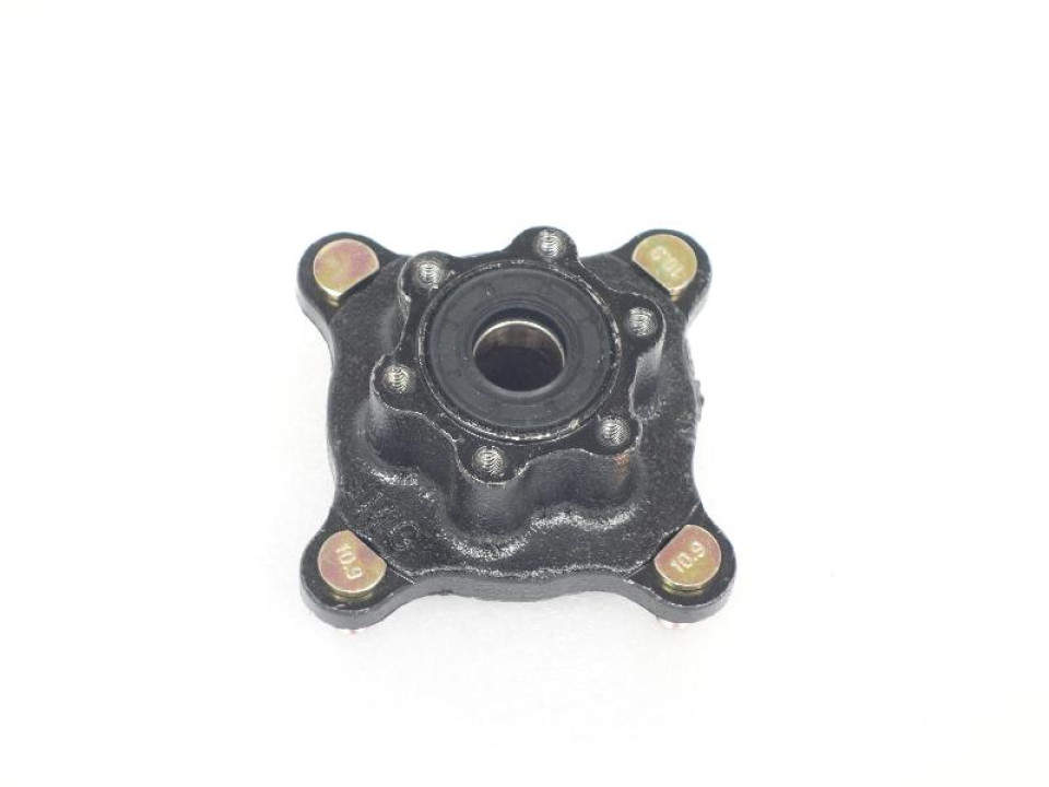 jaszmotor_webshop_kerekagy_elso_barton_raze_200