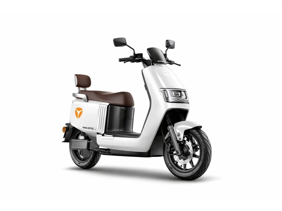 jaszmotor_webshop_yadea_epoc_elektromos_robogo_3200w,_72v,_38ah,_grafen_(Új)_-_feher