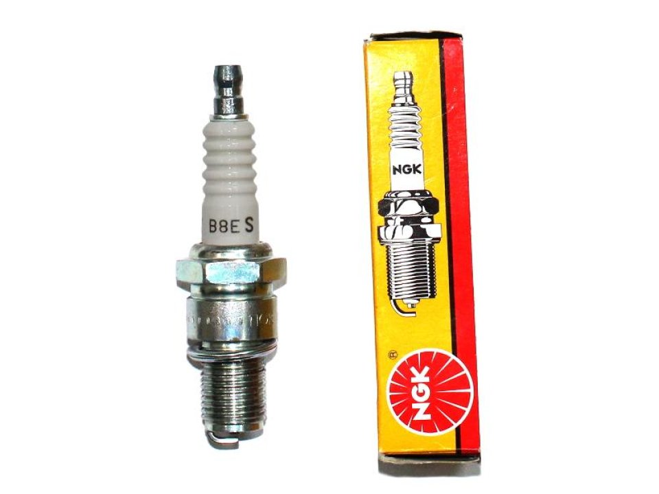 jaszmotor_webshop_gyertya_ngk_b8es_power_force