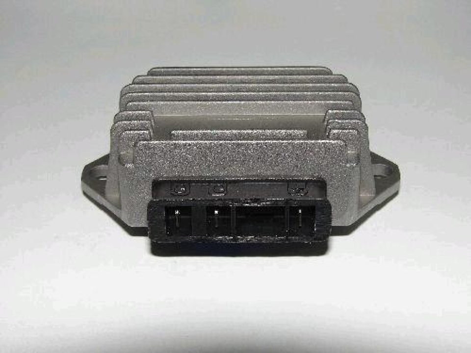 jaszmotor_webshop_feszultseg_szabalyzo_piaggio_vespa_125ccm_<br>(rms)