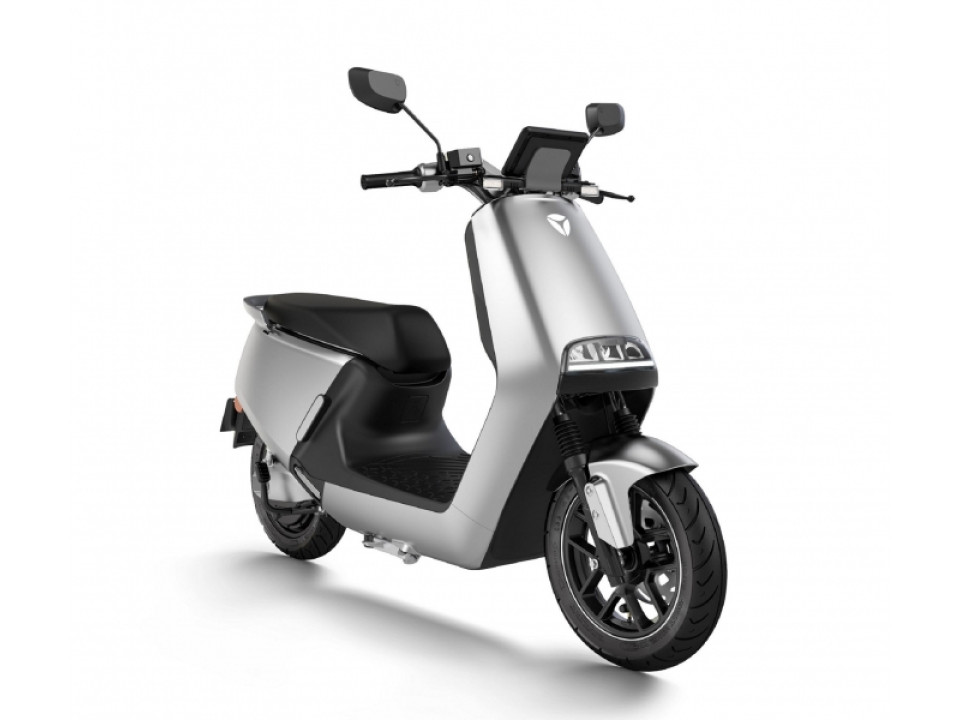 jaszmotor_webshop_z-tech_zt-22_g5_elektromos_robogo_<br>(2300w,__60v,__31ah,__li-ion)