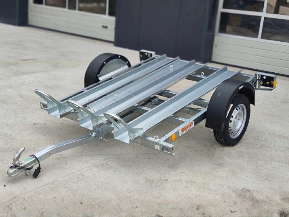 jaszmotor_webshop_neptun_moto_pm3_motorszallito_utanfuto_205x149_cm,__750kg