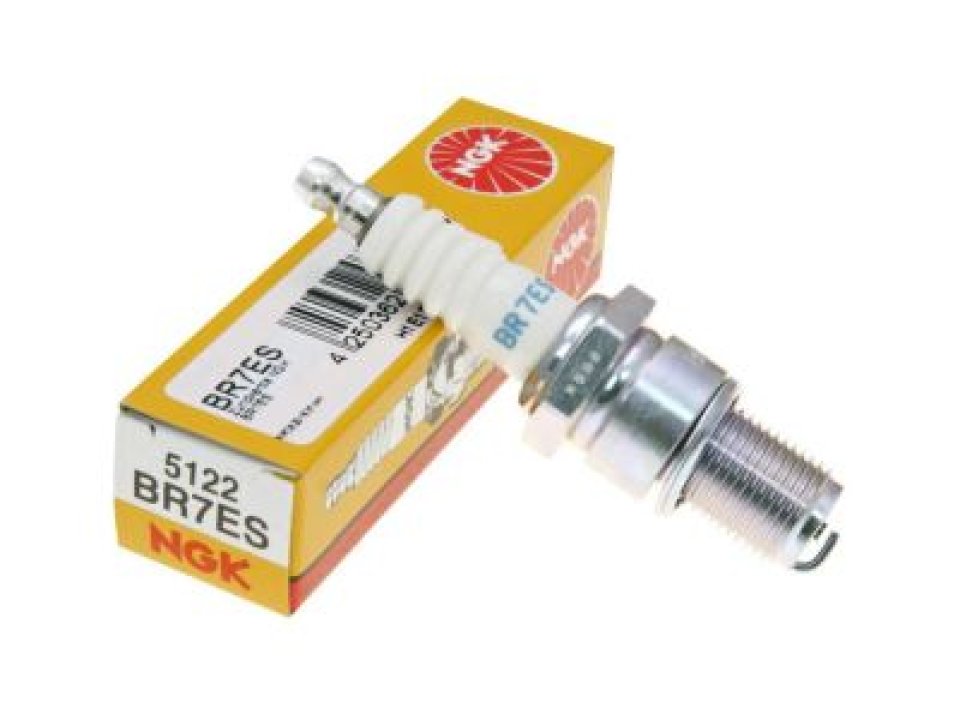 jaszmotor_webshop_gyertya_ngk_br7es