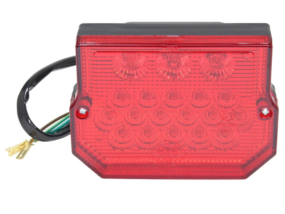 jaszmotor_webshop_hatso_lampa_led-es_mz_(piros,_negyszogletu)_-_mr