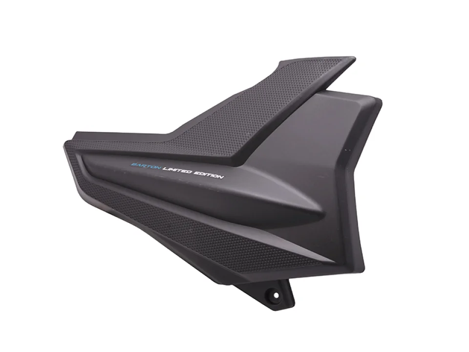 jaszmotor_webshop_jobb_oldali_burkolat_(kek)_barton_travel_125_-_moretti