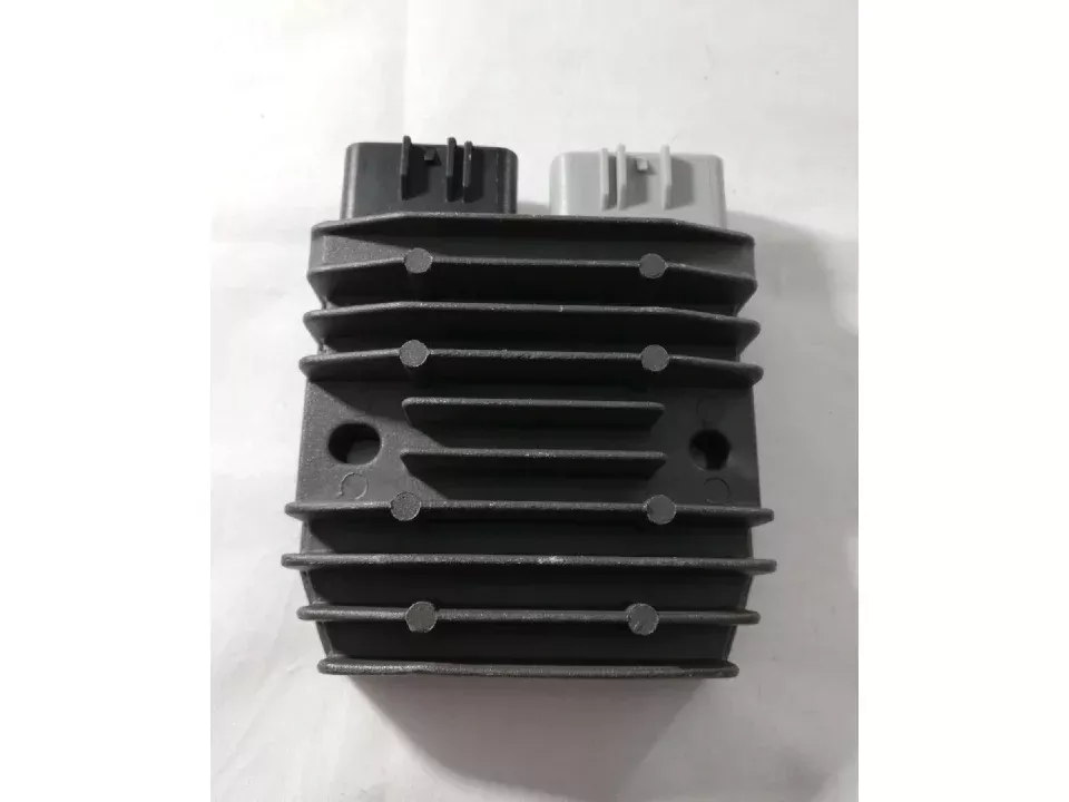 jaszmotor_webshop_feszultseg_szabalyzo_can-am_outlander__renegade,_400__500__650__800_-_710000870,_710001103,_710000908