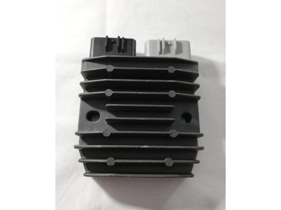 jaszmotor_webshop_feszultseg_szabalyzo_can-am_outlander__renegade,_400__500__650__800_-_710000870,_710001103,_710000908