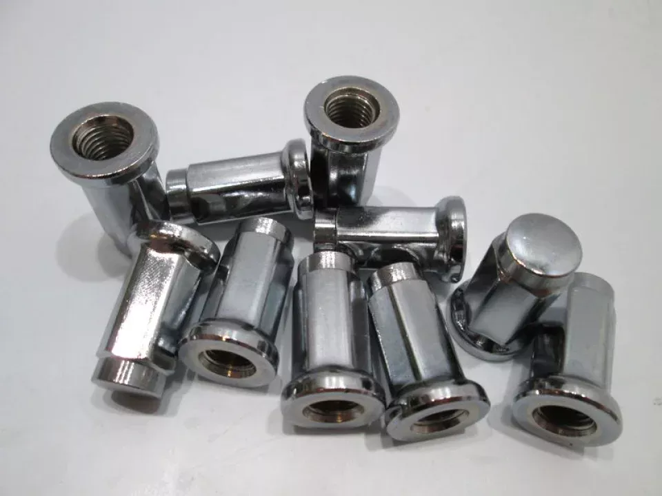 jaszmotor_webshop_felni_csavar_m10x1,25_(krom)