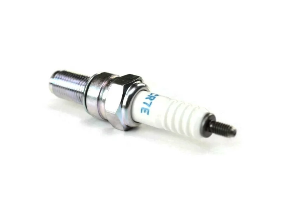 jaszmotor_webshop_gyertya_ngk_cr7e