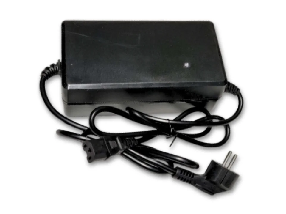 jaszmotor_webshop_grafen_akkumulator_gyorstolto_60v_20a