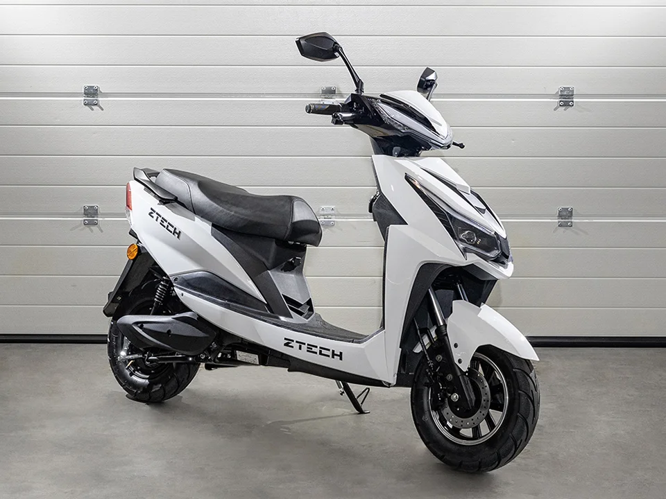 jaszmotor_webshop_z-tech_zt-52b_elektromos_robogo_(1200w,_60v,_20ah,_Ólomsavas)