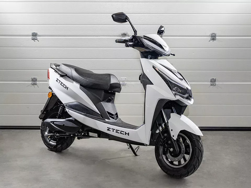 jaszmotor_webshop_z-tech_zt-52b_elektromos_robogo_(1200w,_60v,_20ah,_Ólomsavas)