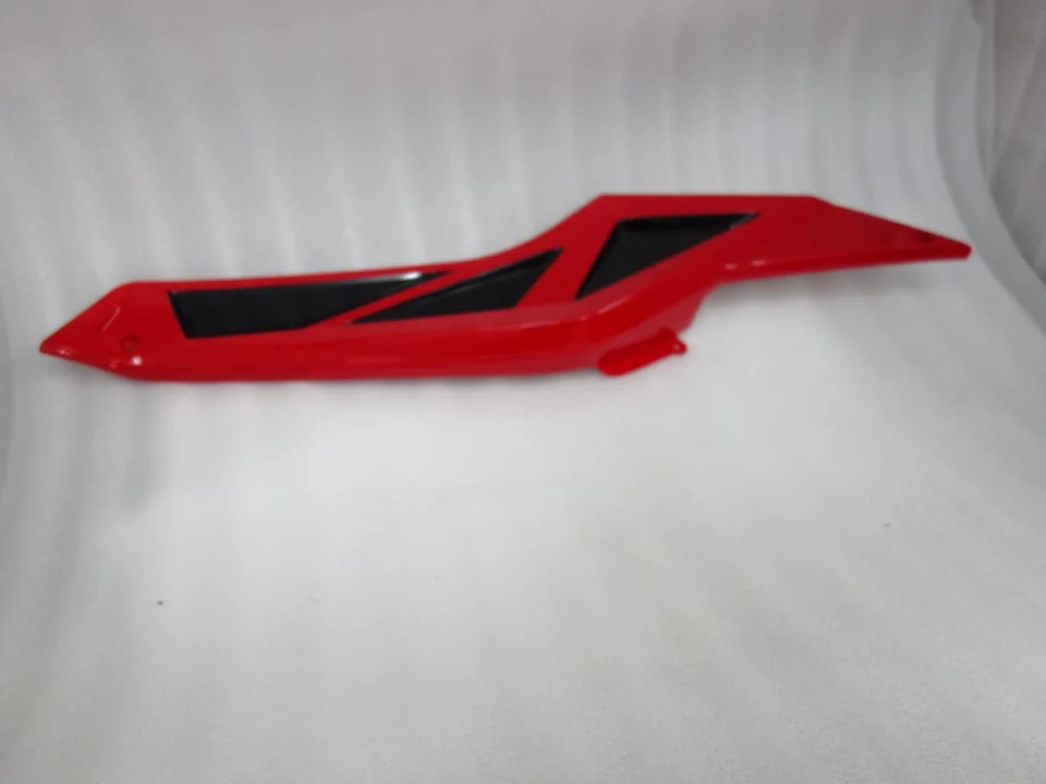 jaszmotor_webshop_jobb_oldali_burkolat_barton_b-max_125_(piros)