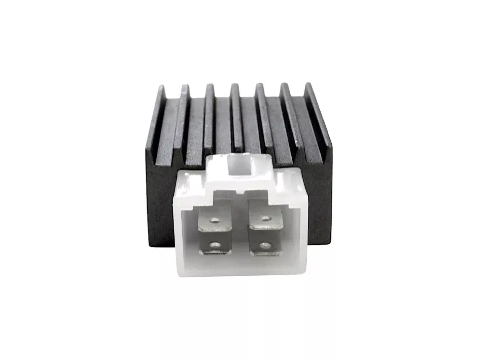 jaszmotor_webshop_feszultseg_szabalyzo_4t_gy6_50ccm,_4_utemu_kinai_robogo_es_z-tech_zt35_-_power_force