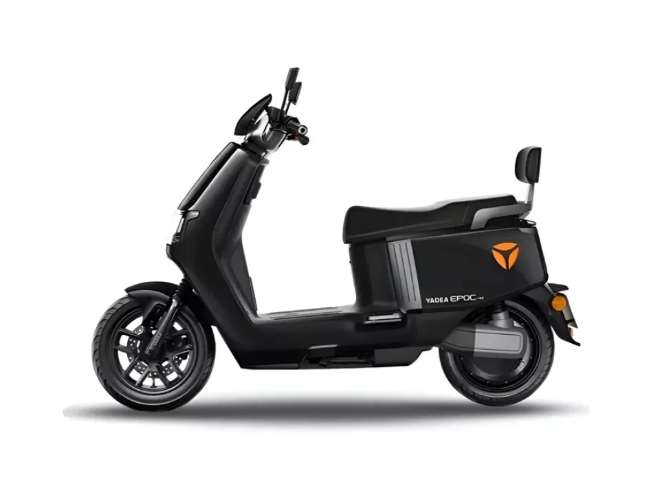 jaszmotor_webshop_yadea_epoc_elektromos_robogo_3200w,_72v,_38ah,_grafen_(Új)_-_fekete