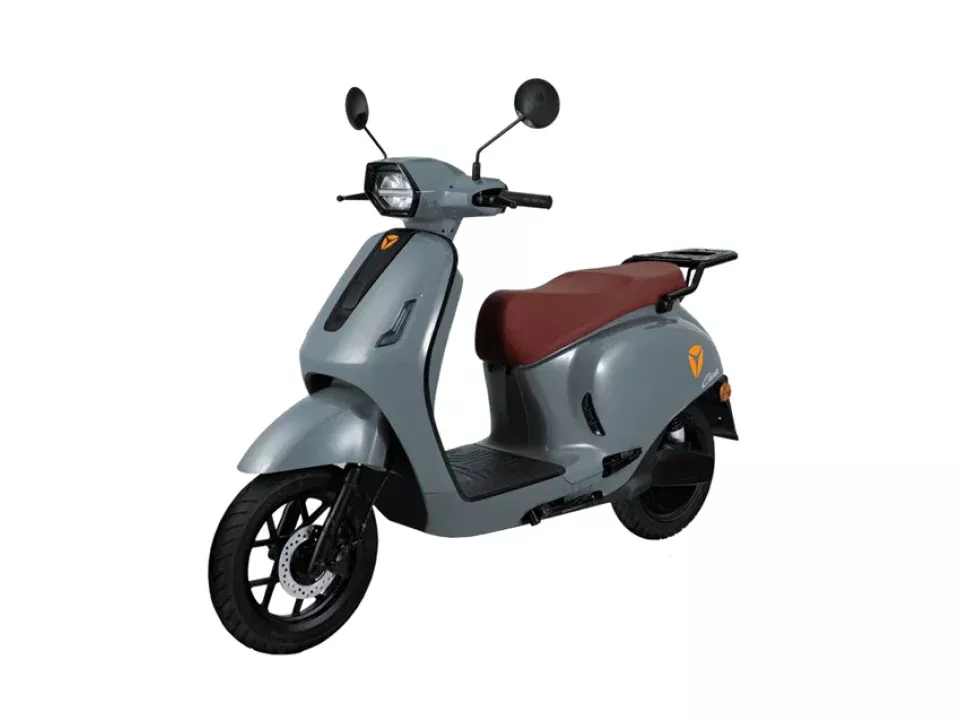jaszmotor_webshop_yadea_owin_elektromos_robogo_2700w,_72v,_25ah,_grafen_(Új)_-_acelkek