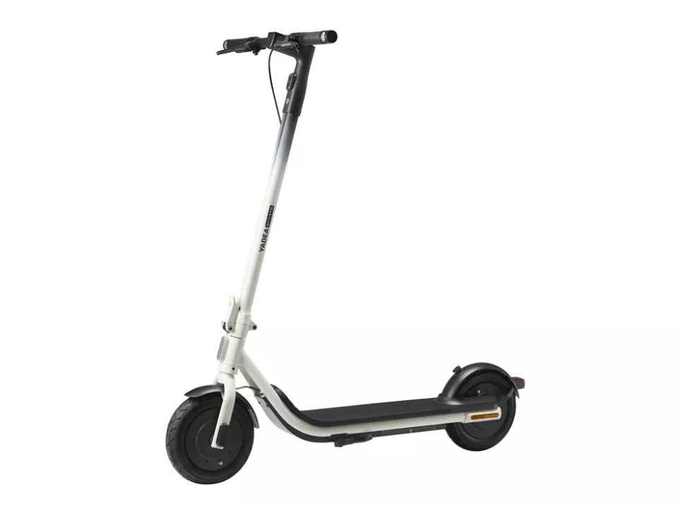 jaszmotor_webshop_yadea_starto_elektromos_roller_750w,_36v,_7,65ah,_litium_(Új)_-_feher