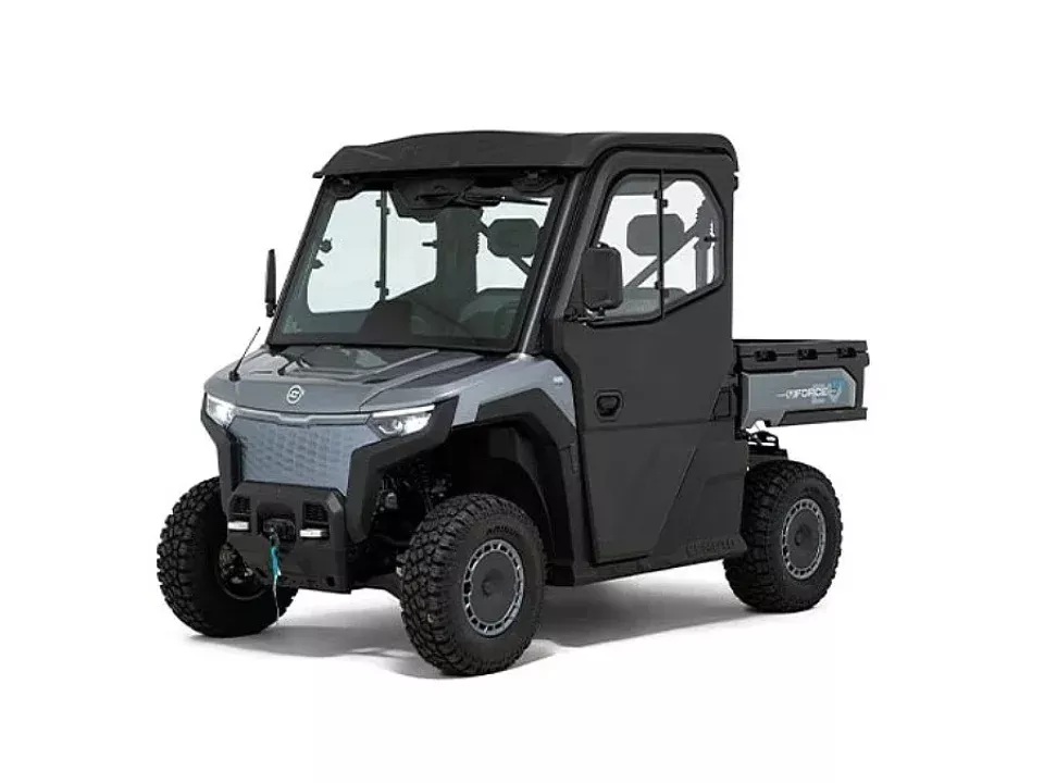 jaszmotor_webshop_cfmoto_uforce_u6_ev_2026_full_cab_rendszamozhato_(t1b)_elektromos_utv_(Új)