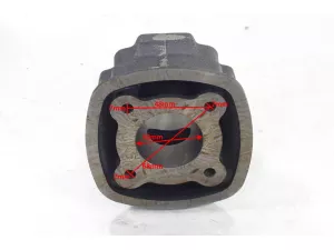 jaszmotor_webshop_hengerszett_piaggio_nrg,_mc1-mc3__gilera_2t_50ccm,_40mm_(12mm-es_csapszeg)_(4_szogletu)_(vizhuteses)_-_mr galéria