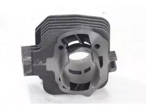 jaszmotor_webshop_hengerszett_peugeot_peugeot_ludix_vivacity_ac_(47mm.70ccm)_fekvohenger_(mr) galéria