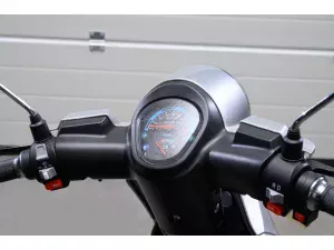 jaszmotor_webshop_barton_tres_elektromos_haromkereku_robogo_(Új)_-_ezust galéria