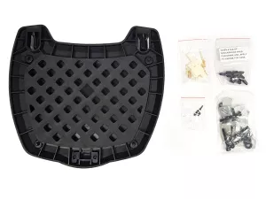 jaszmotor_webshop_univerzalis,_motorra_szerelheto_hatso_doboz_feklampaval_(fekete_-_ezust) galéria