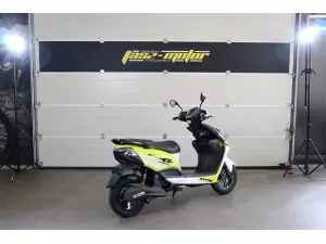 jaszmotor_webshop_barton_energy_2.0_elektromos_robogo_(Új)_-_feher-sarga galéria