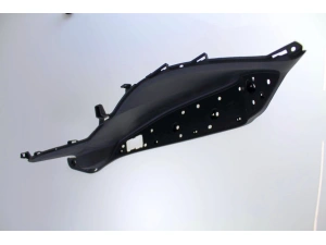 jaszmotor_webshop_labtarto_burkolat_jobb_honda_pcx_125__150ccm_(fekete)_(gyari_honda_alkatresz) galéria