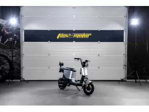 jaszmotor_webshop_z-tech_zt-05-a_u3_elektromos_robogo_(350w,_48v,_13ah,_Ólomsavas) galéria