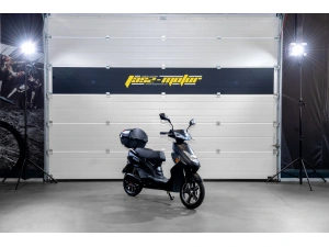 jaszmotor_webshop_z-tech_zt-27_warrior_elektromos_robogo_(900w,_48v,_12ah,_Ólomsavas) galéria