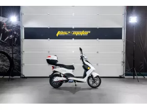 jaszmotor_webshop_z-tech_zt-27-b_warrior_elektromos_robogo_(900w,_48v,_20ah,_Ólomsavas) galéria