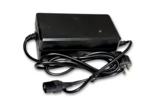 jaszmotor_webshop_grafen_akkumulator_gyorstolto_72v_20a_(10a) galéria