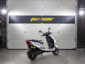 jaszmotor_webshop_z-tech_zt-52b_elektromos_robogo_(1870w,_60v,_23ah,_grafen) galéria