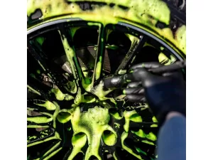 jaszmotor_webshop_lotus_lime_glow_-_felni-_es_gumiabroncs_tisztito_(600ml) galéria