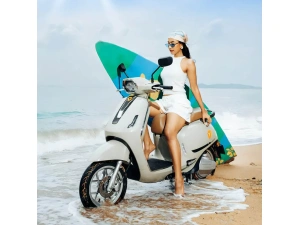 jaszmotor_webshop_yadea_owin_elektromos_robogo_2700w,_72v,_25ah,_grafen_(Új)_-_acelkek galéria