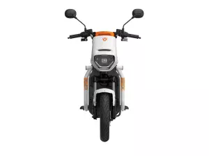 jaszmotor_webshop_yadea_gfx_elektromos_robogo_1200w,_48v,_24ah,_litium_(Új)_-_feher galéria