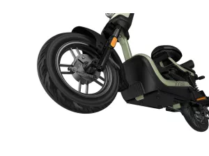 jaszmotor_webshop_yadea_cooljoy_elektromos_robogo_800w,_48v,_23ah,_grafen_(Új)_-_feher galéria