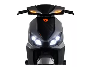 jaszmotor_webshop_yadea_gt-25_elektromos_robogo_2200w,_72v,_23ah,_grafen_(Új)_-_fekete galéria
