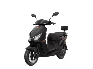 jaszmotor_webshop_yadea_gt-25_elektromos_robogo_2200w,_72v,_23ah,_grafen_(Új)_-_fekete galéria