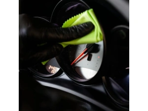 jaszmotor_webshop_5db_motoline_nano_plexi_towel_-_extra_finom_torlokendo_20x20cm galéria