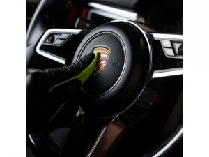jaszmotor_webshop_5db_motoline_nano_plexi_towel_-_extra_finom_torlokendo_20x20cm galéria