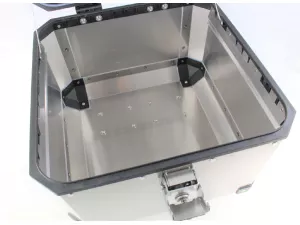 jaszmotor_webshop_doboz_szett,_3_reszes_suzuki_dl650_(aluminium)_-_126l_-_power_force galéria