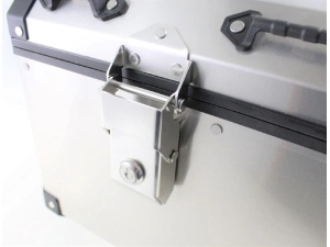 jaszmotor_webshop_doboz_szett,_3_reszes_benelli_502x_(aluminium)_-_126l_-_power_force galéria