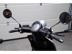 jaszmotor_webshop_barton_tres_elektromos_haromkereku_robogo_(Új)_-_ezust galéria