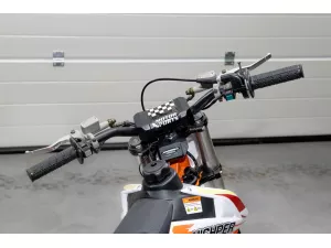 jaszmotor_webshop_highper_dbk12_110__dirt_bike__cross_motor_12"-10"_kerekekkel_(Új)_-_feher-narancssarga galéria