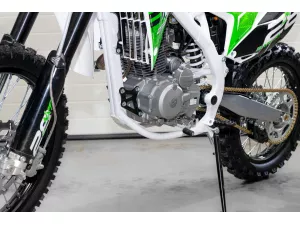 jaszmotor_webshop_barton_nxt_250_dirt_bike_cross_motor_21"-18"_kerekekkel_(Új)_-_feher-zold galéria