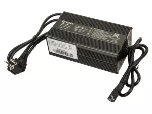 jaszmotor_webshop_grafen_akkumulator_tolto_60v_20a galéria