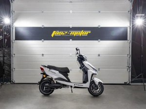 jaszmotor_webshop_z-tech_zt-52b_elektromos_robogo_(1870w,_60v,_20ah,_Ólomsavas) galéria